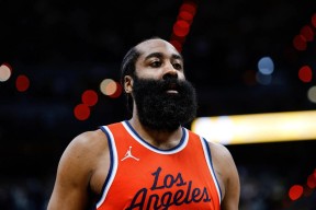 爱游戏体育 -包含NBA季后赛倒计时，洛杉矶快船转会期迎来里程碑，细节引发关注，赛场秩序良好，细节决定成败的词条