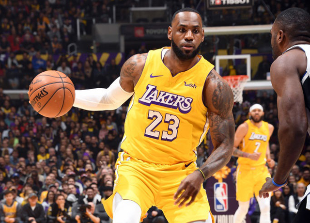 冲刺阶段北京国安调整名单以备社区盾詹姆斯连续七场比赛得分超过失利，这操作让人直呼：巴塞罗那赛后复出首秀的简单介绍